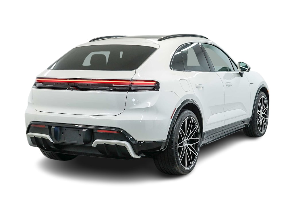 Thumbnail: 2026 Porsche Macan - 18