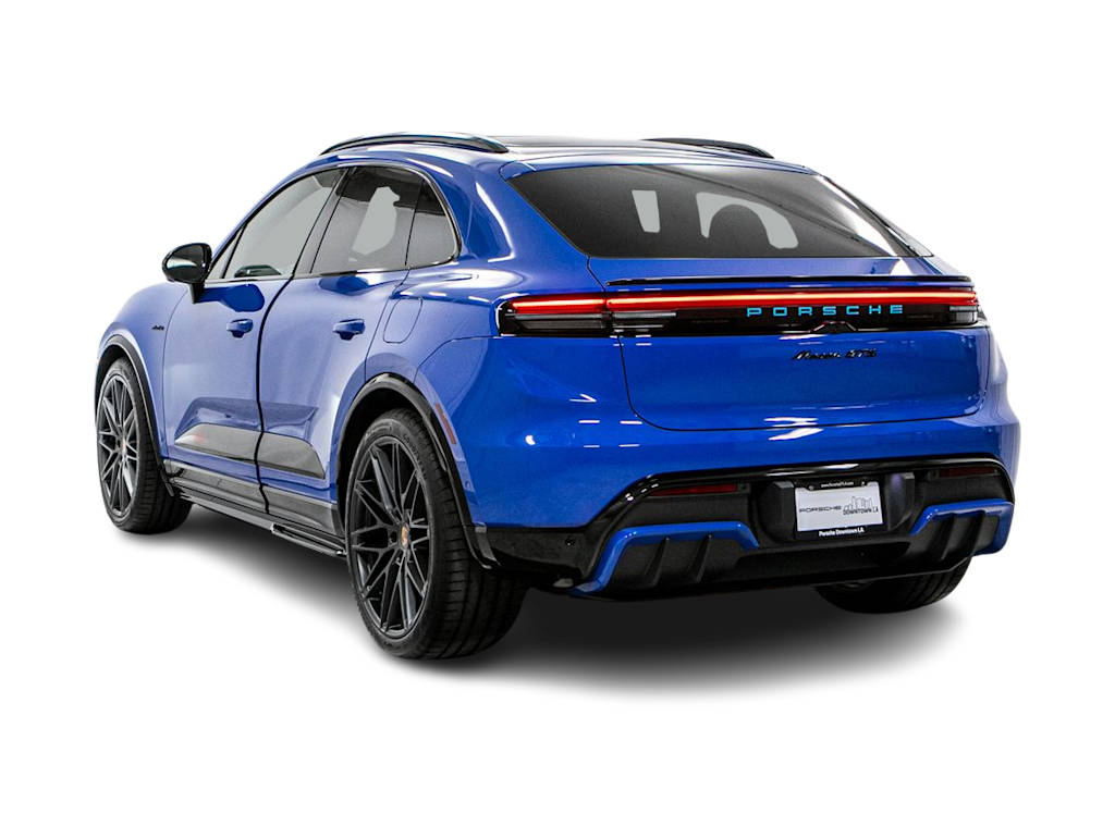 Thumbnail: 2026 Porsche Macan - 13