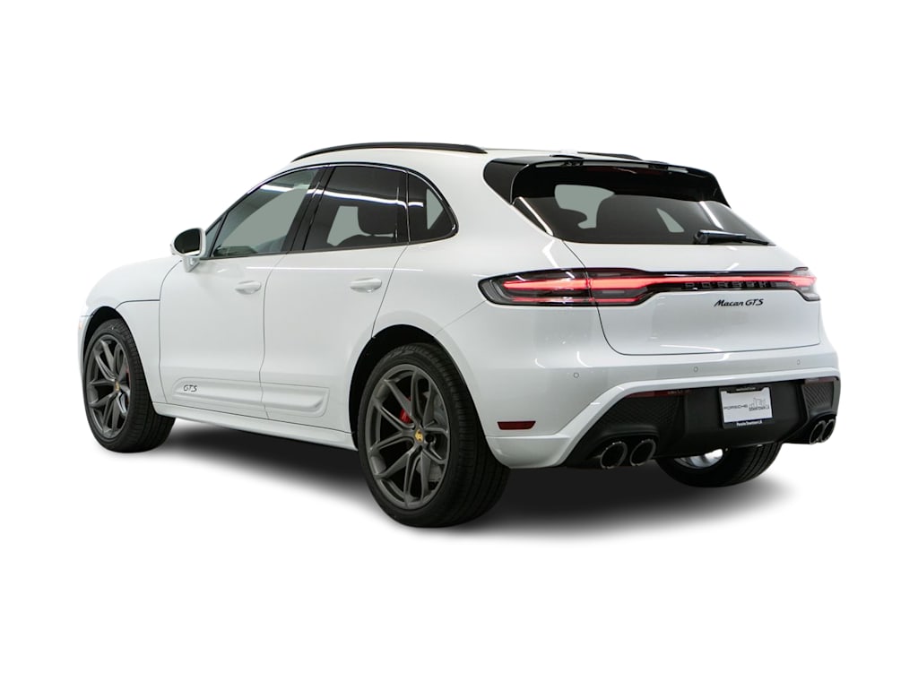 Thumbnail: 2026 Porsche Macan - 4