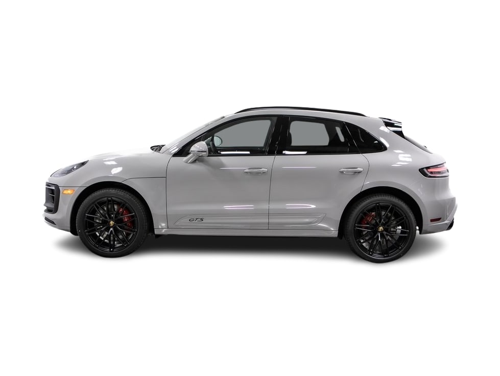 Thumbnail: 2026 Porsche Macan - 3