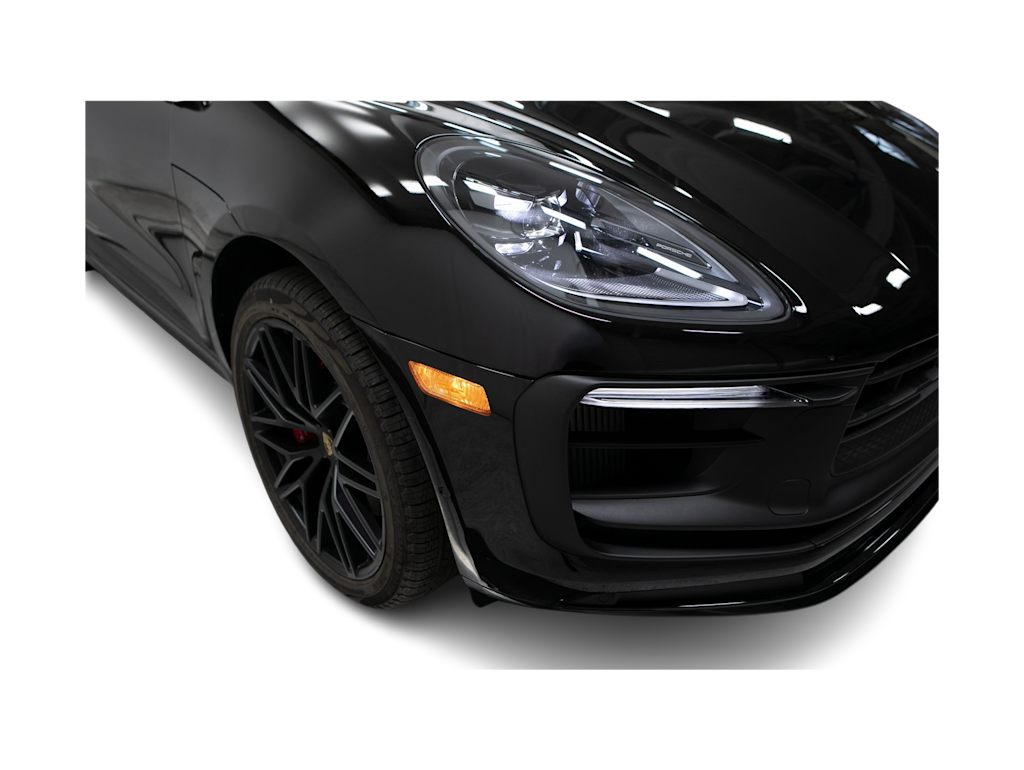Thumbnail: 2026 Porsche Macan - 3