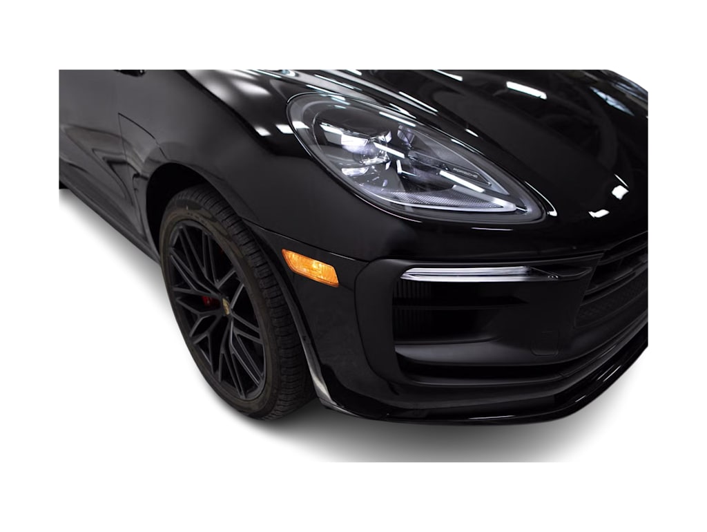 Thumbnail: 2026 Porsche Macan - 4