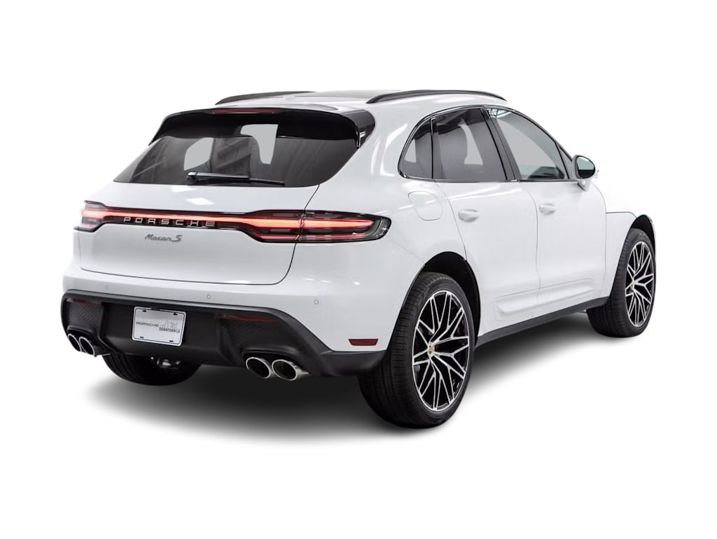 Thumbnail: 2025 Porsche Macan - 15
