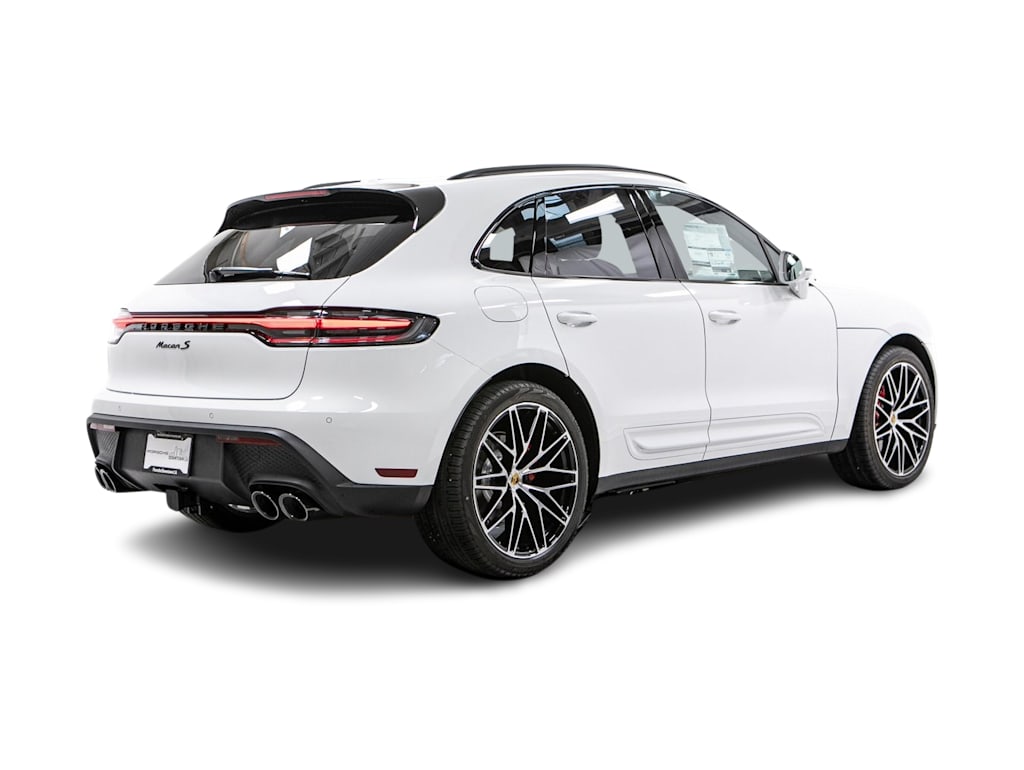 Thumbnail: 2026 Porsche Macan - 16