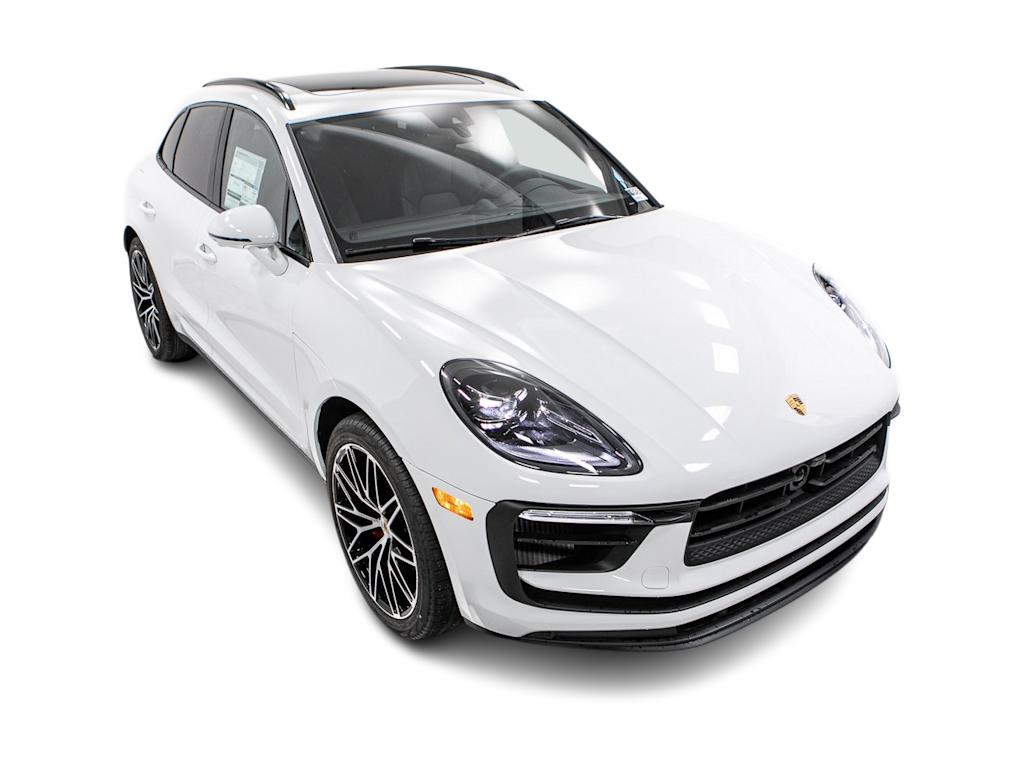 Thumbnail: 2026 Porsche Macan - 39