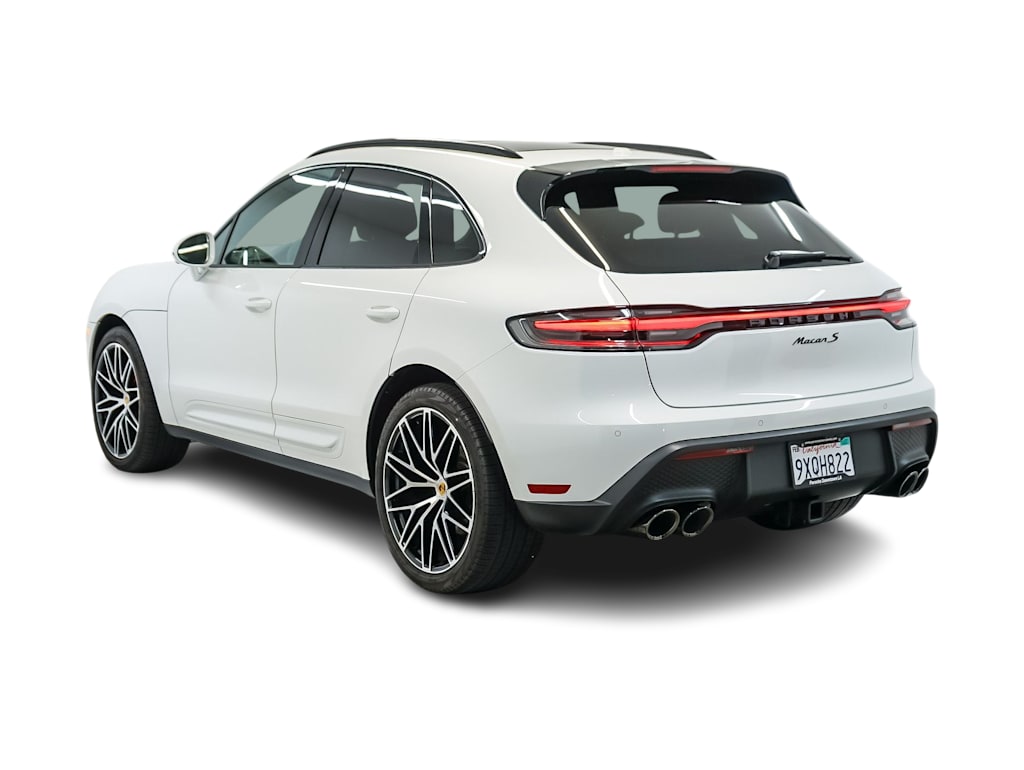 Thumbnail: 2026 Porsche Macan - 4