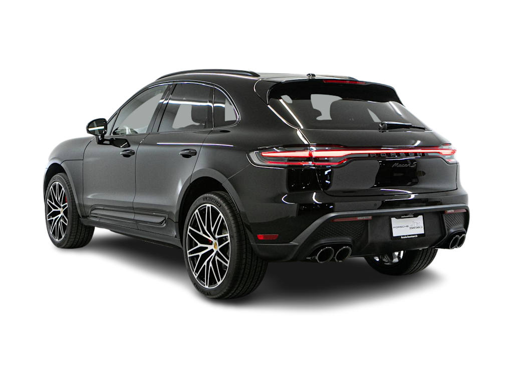 Thumbnail: 2026 Porsche Macan - 4