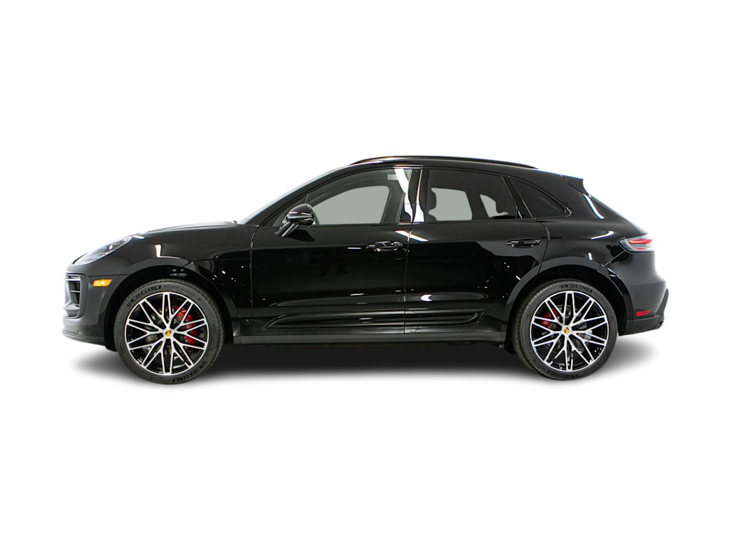 Thumbnail: 2026 Porsche Macan - 3