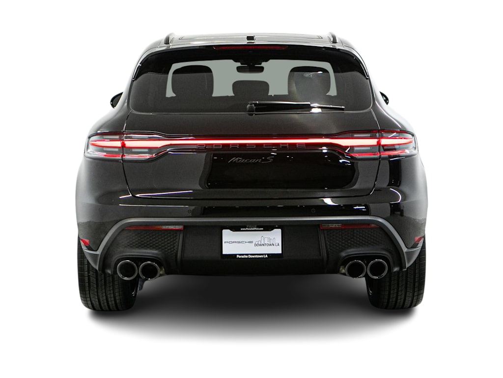Thumbnail: 2026 Porsche Macan - 5