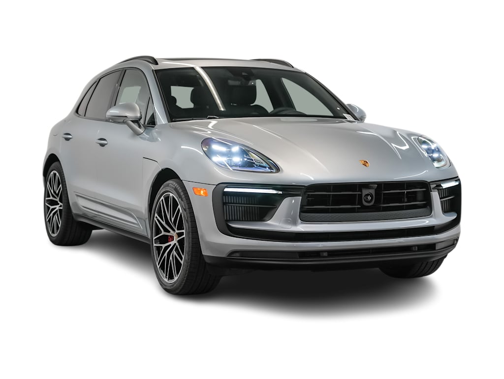 Thumbnail: 2026 Porsche Macan - 19