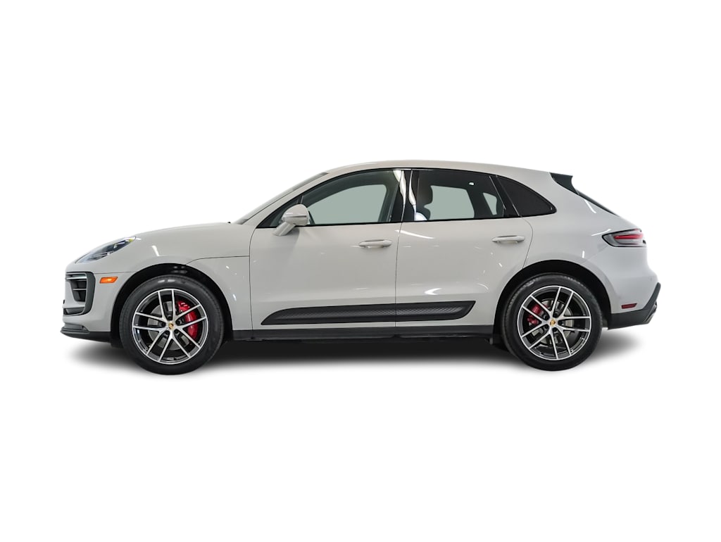 Thumbnail: 2024 Porsche Macan - 3