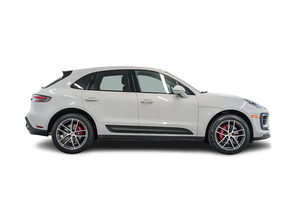 Thumbnail: 2024 Porsche Macan - 21