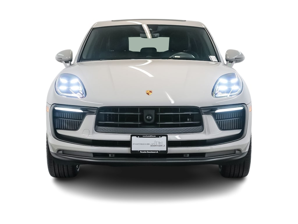 Thumbnail: 2024 Porsche Macan - 6