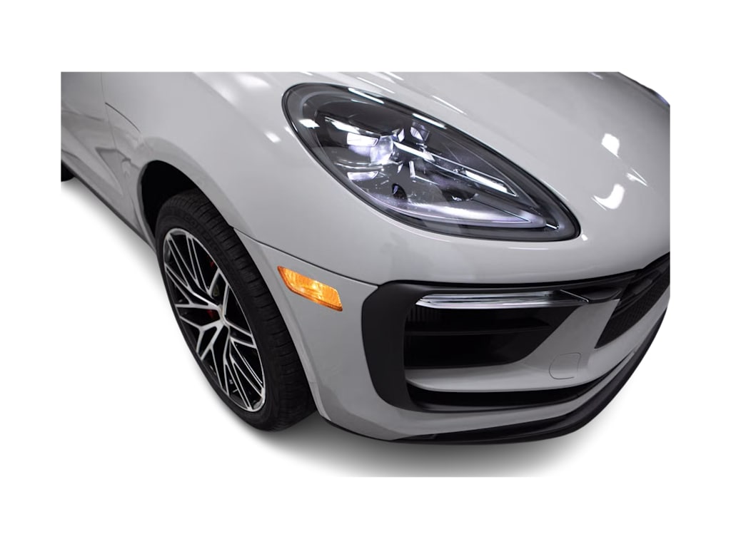 Thumbnail: 2026 Porsche Macan - 4