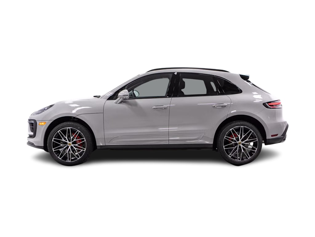 Thumbnail: 2026 Porsche Macan - 3