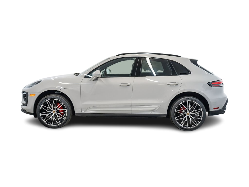 Thumbnail: 2026 Porsche Macan - 3