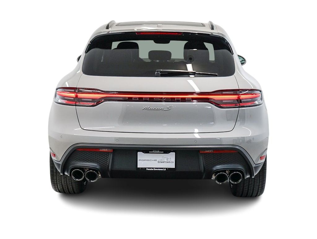 Thumbnail: 2026 Porsche Macan - 5