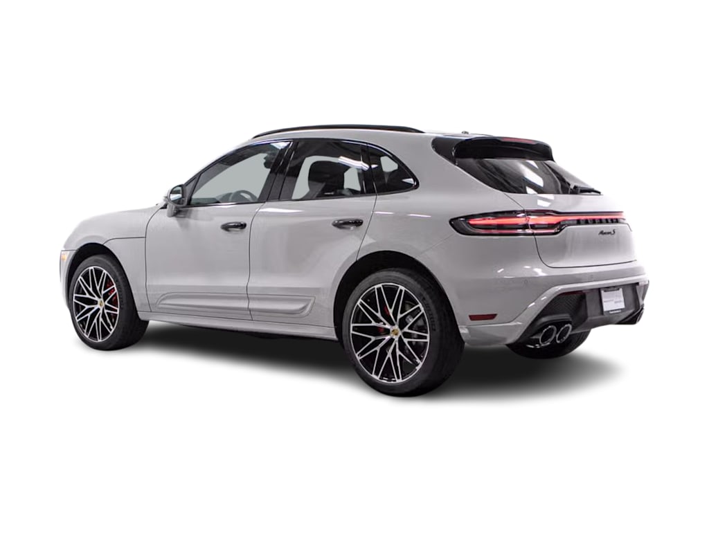 Thumbnail: 2026 Porsche Macan - 4