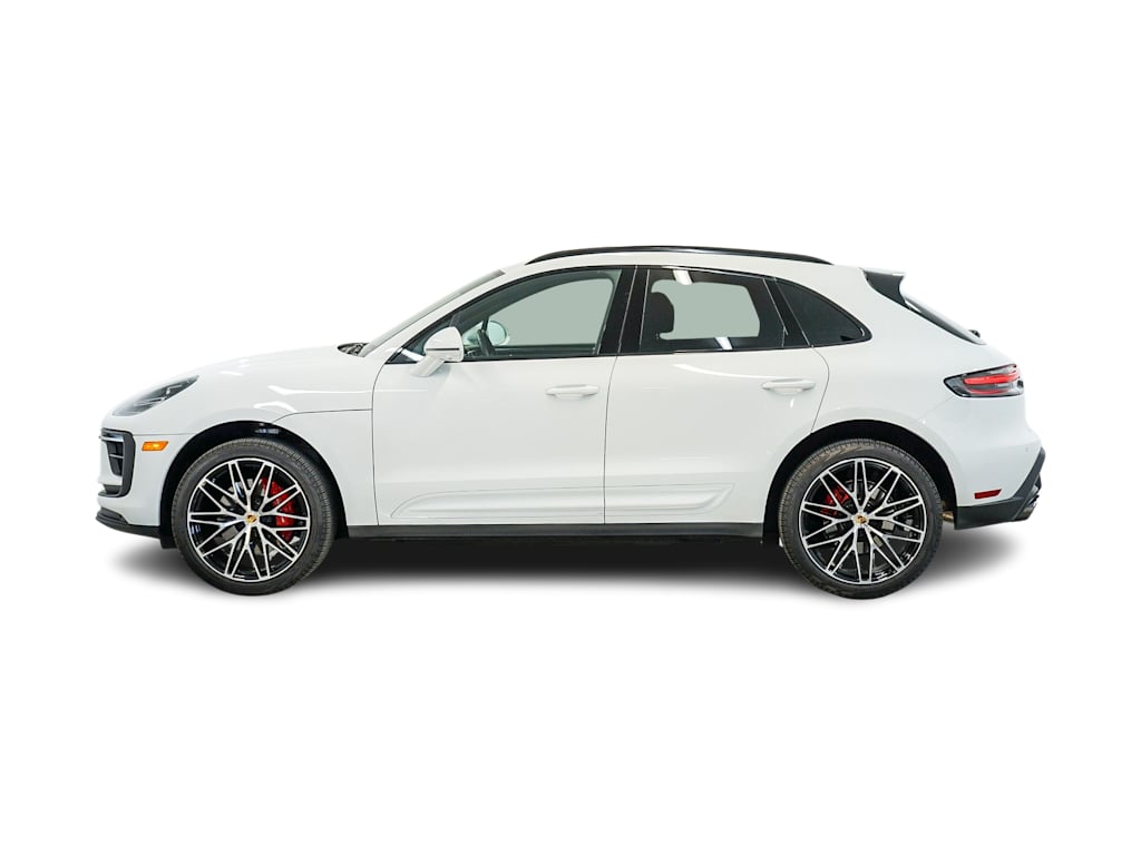 Thumbnail: 2026 Porsche Macan - 3