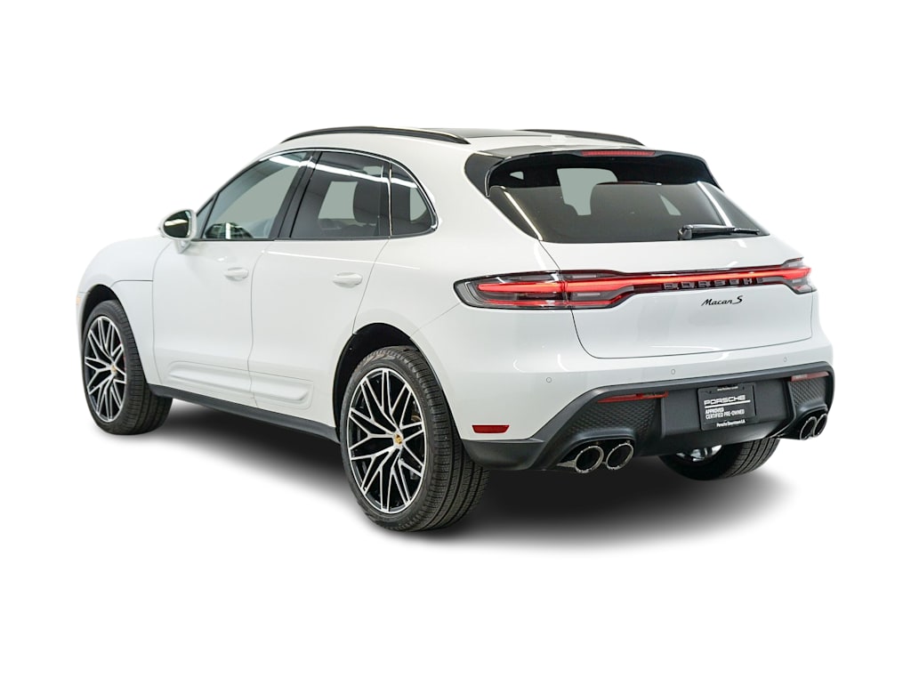 Thumbnail: 2026 Porsche Macan - 4