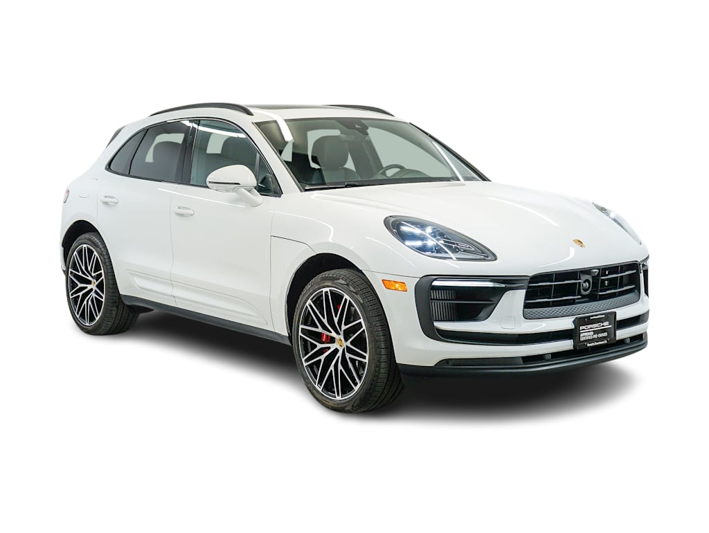 Thumbnail: 2026 Porsche Macan - 19
