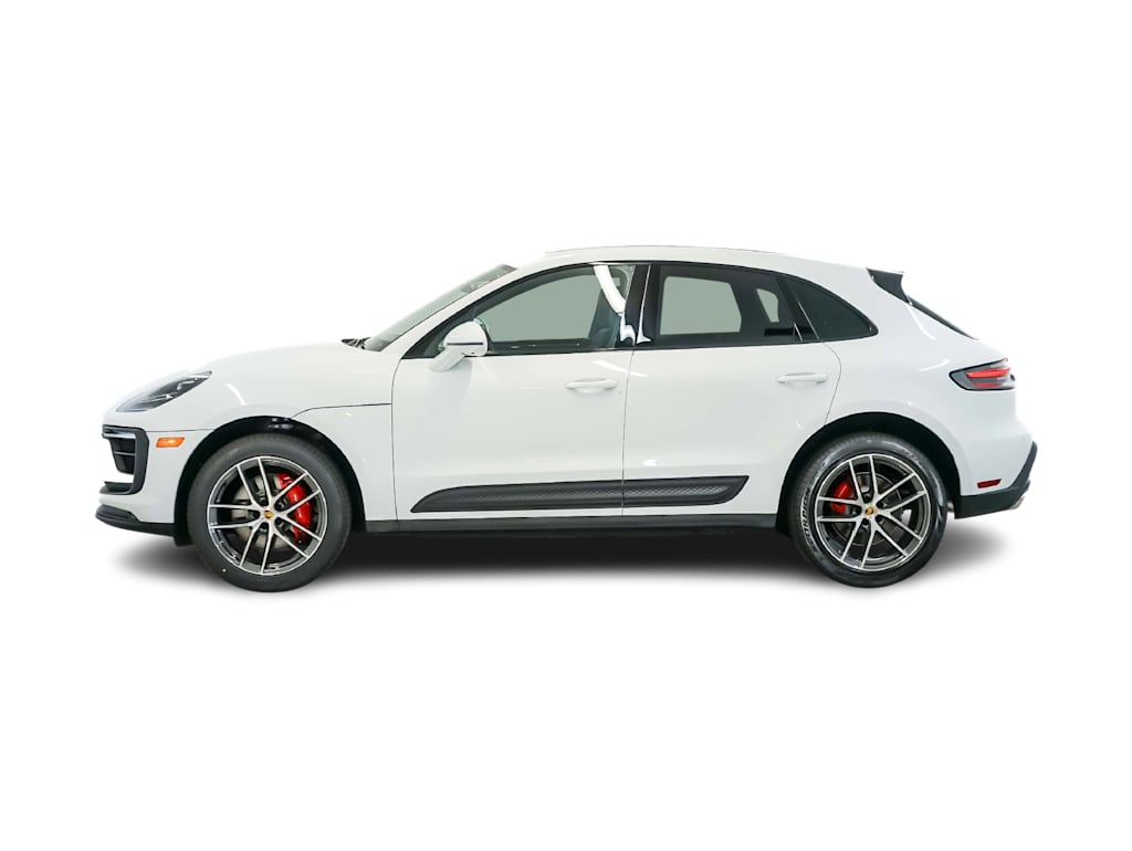 Thumbnail: 2026 Porsche Macan - 3