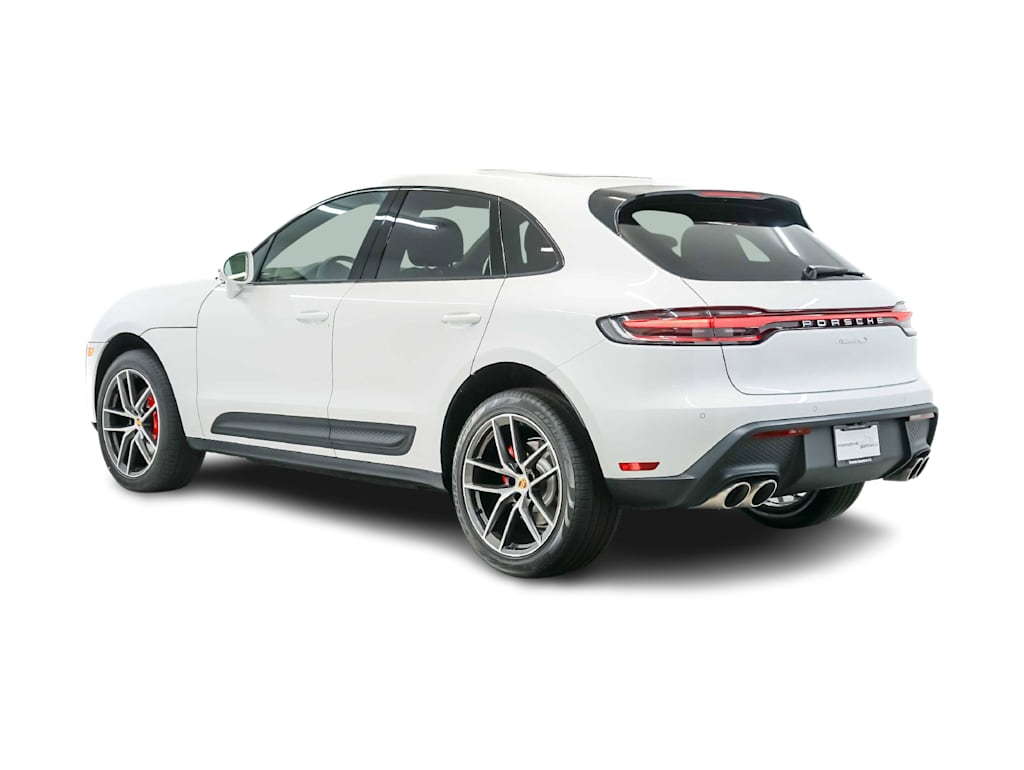Thumbnail: 2026 Porsche Macan - 4
