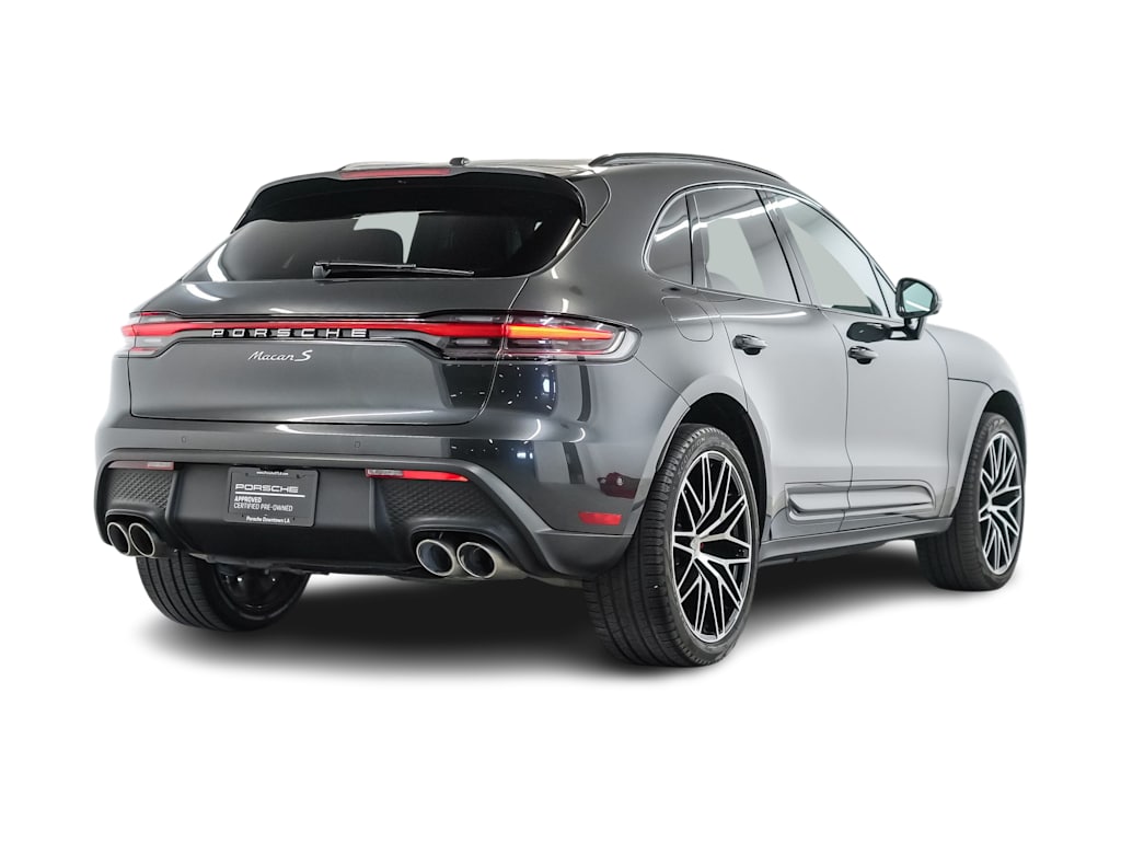Thumbnail: 2023 Porsche Macan - 21