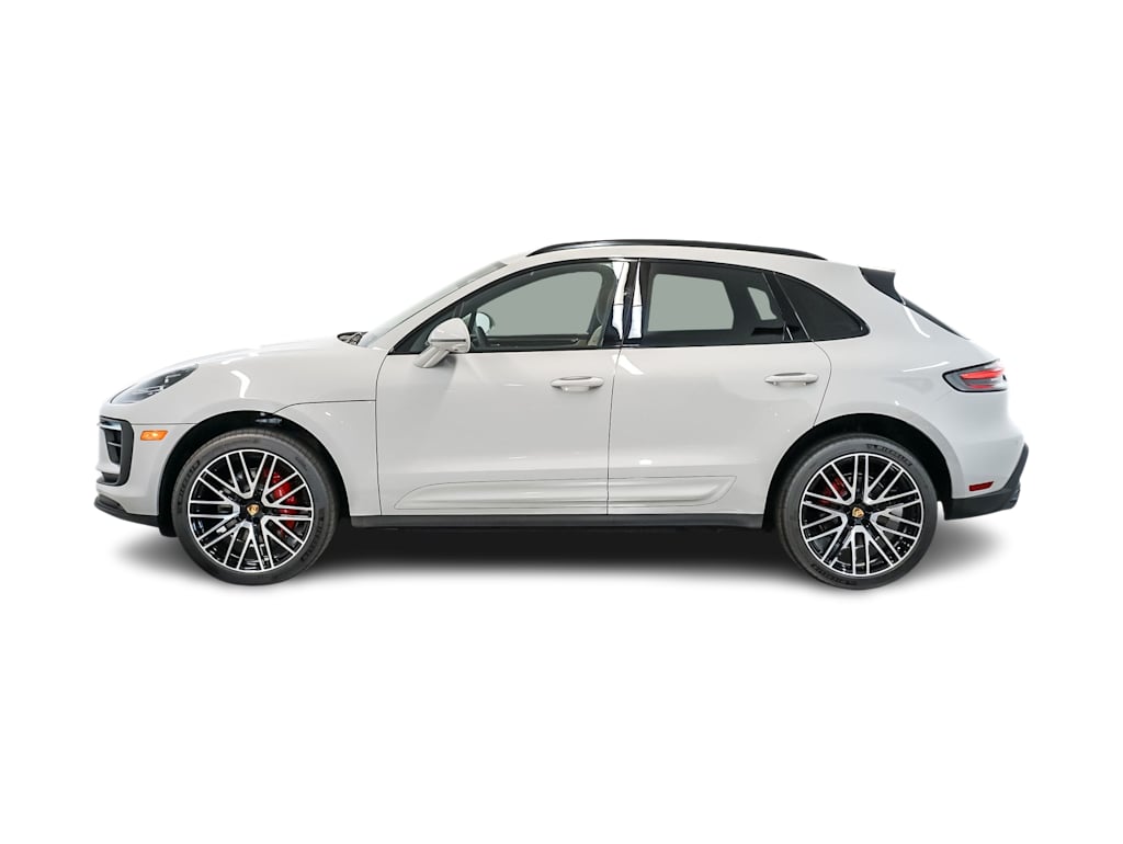 Thumbnail: 2026 Porsche Macan - 3
