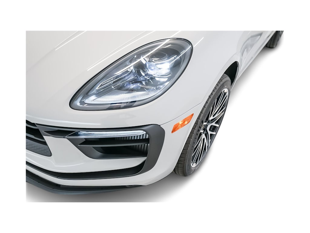 Thumbnail: 2026 Porsche Macan - 26