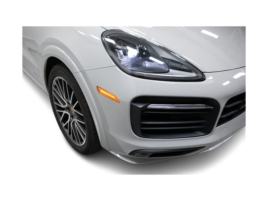 Thumbnail: 2021 Porsche Cayenne - 21
