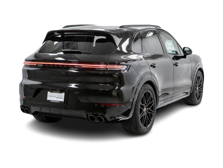 Thumbnail: 2025 Porsche Cayenne - 16