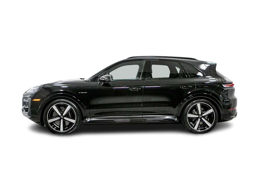 Thumbnail: 2026 Porsche Cayenne - 3