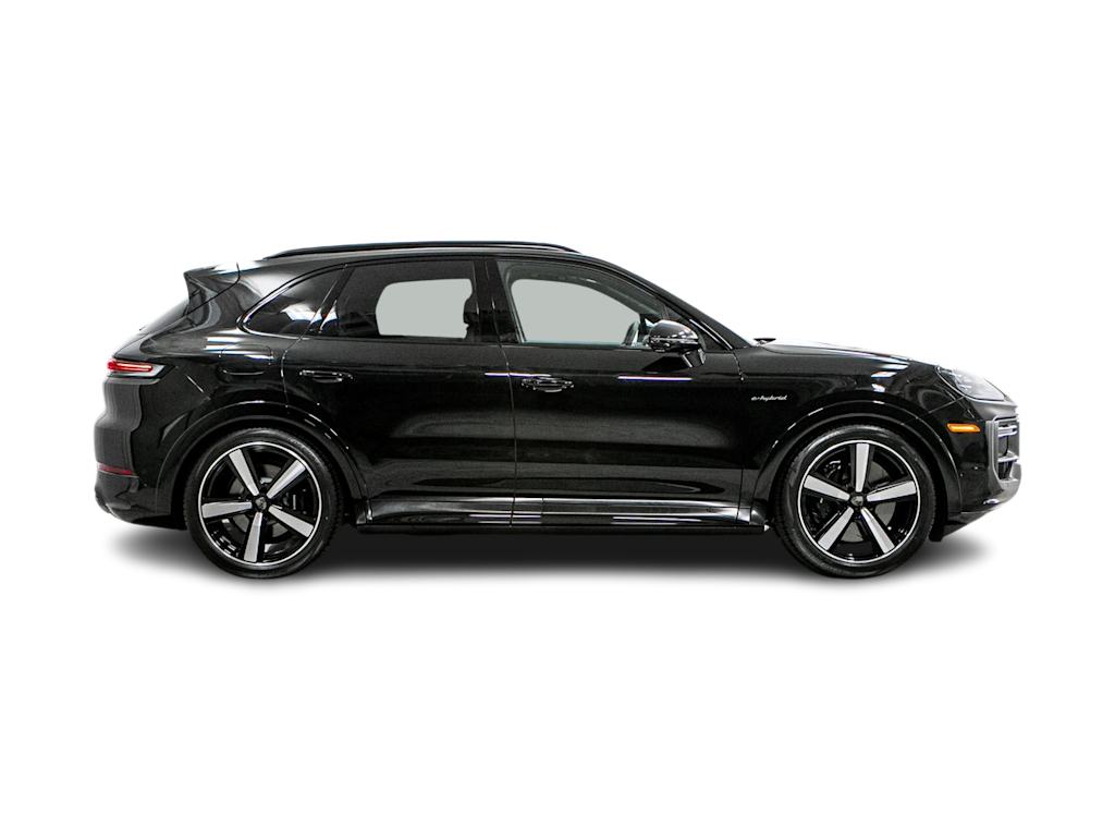 Thumbnail: 2026 Porsche Cayenne - 16