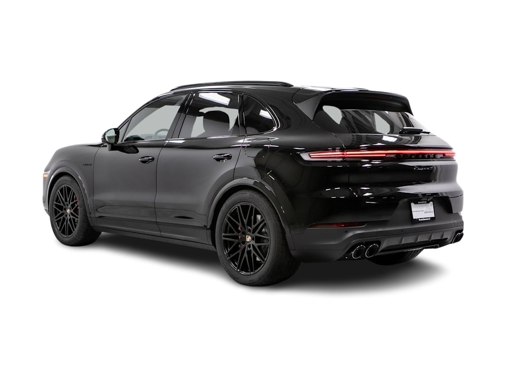 Thumbnail: 2026 Porsche Cayenne - 3