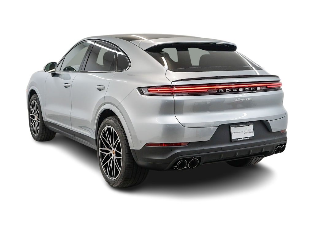 Thumbnail: 2026 Porsche Cayenne - 4