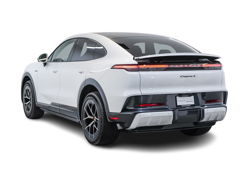 Thumbnail: 2026 Porsche Cayenne - 4