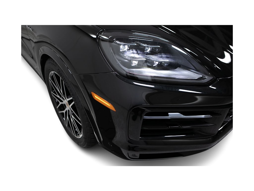 Thumbnail: 2026 Porsche Cayenne - 3