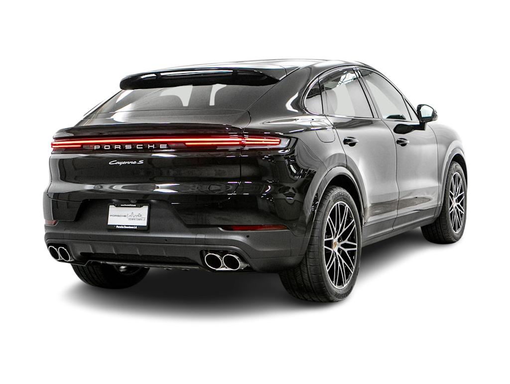 Thumbnail: 2026 Porsche Cayenne - 16