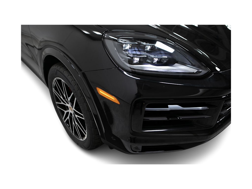 Thumbnail: 2026 Porsche Cayenne - 18