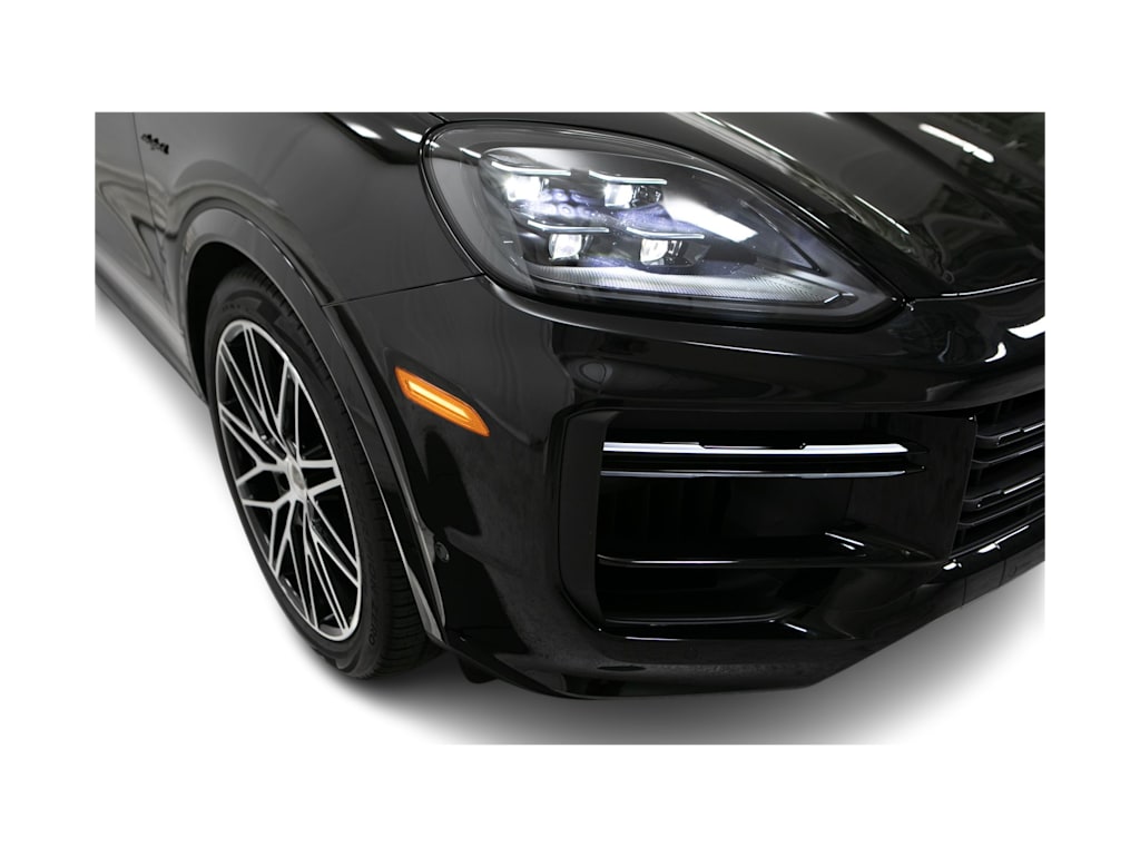Thumbnail: 2025 Porsche Cayenne - 3
