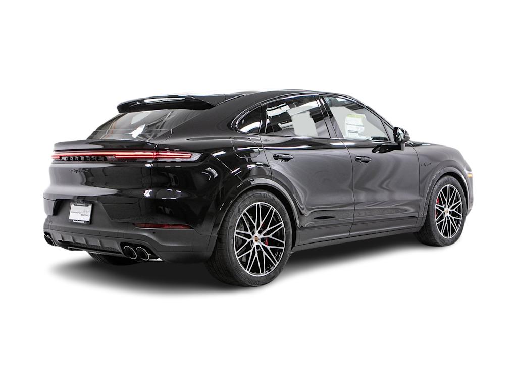 Thumbnail: 2026 Porsche Cayenne - 18