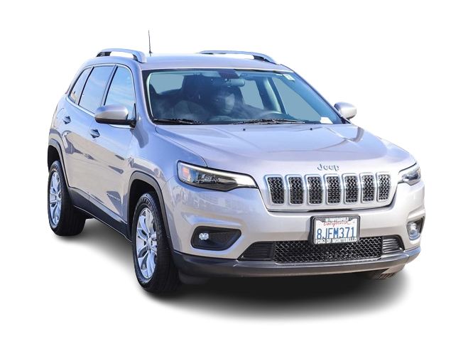 Used 2019 Jeep Cherokee Latitude with VIN 1C4PJLCB0KD365977 for sale in Medford, OR