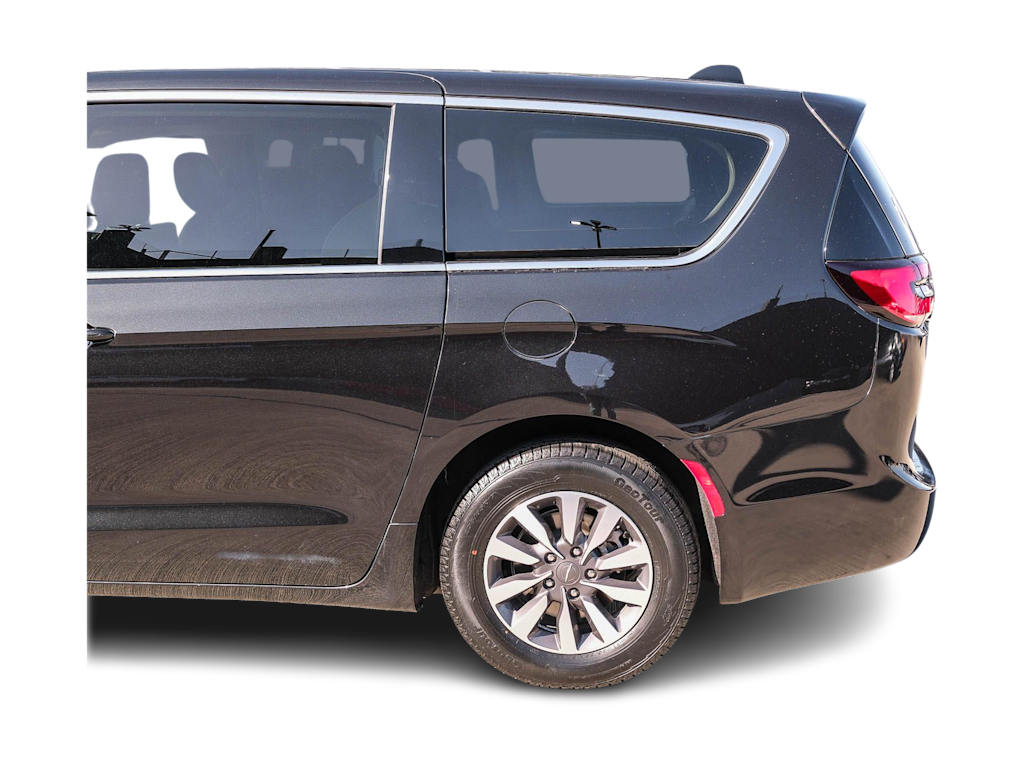 Thumbnail: 2023 Chrysler Pacifica - 18