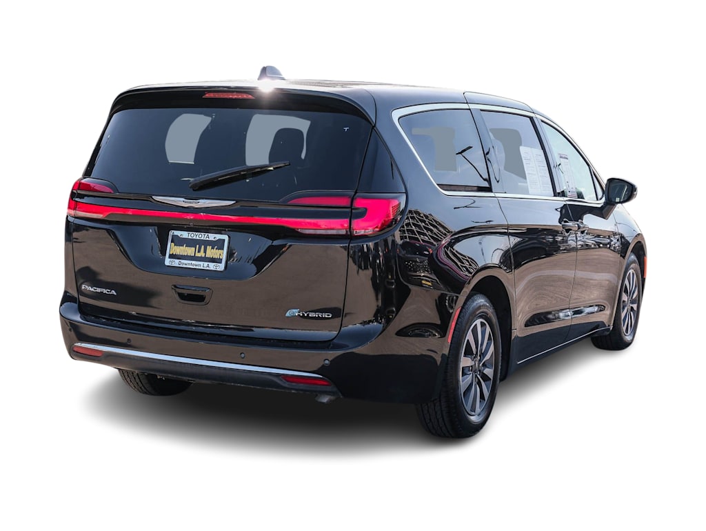Thumbnail: 2023 Chrysler Pacifica - 16