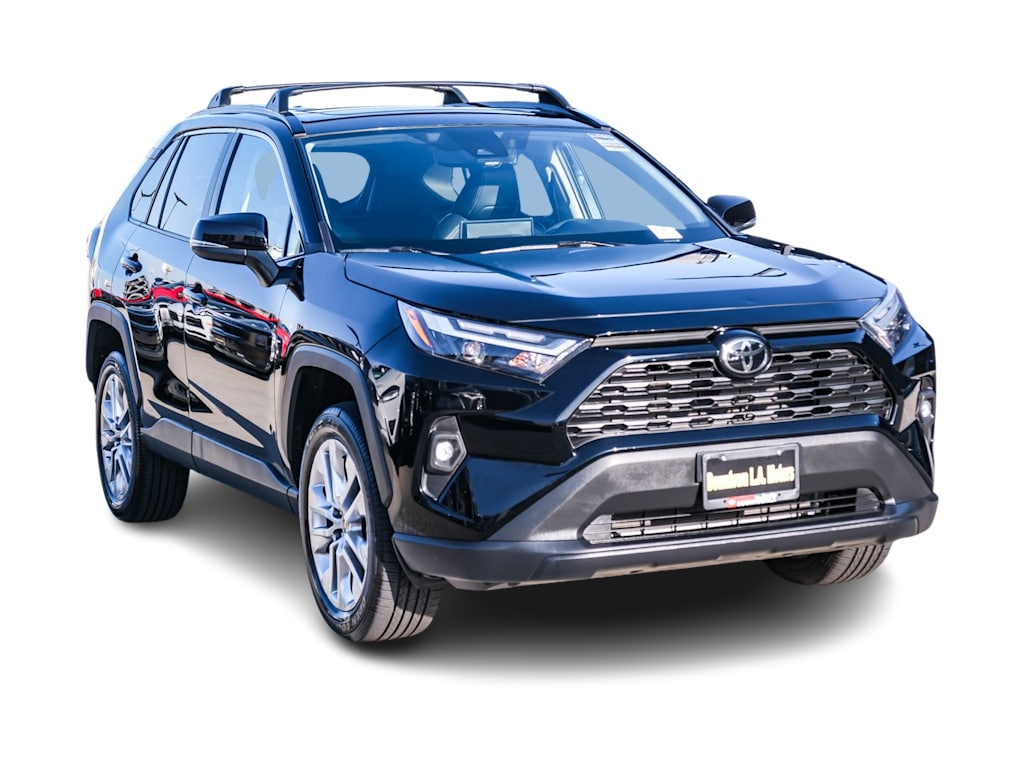 Thumbnail: 2025 Toyota RAV4 - 17