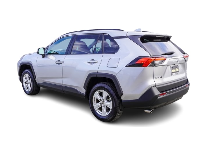 2021 Toyota RAV4 XLE 3