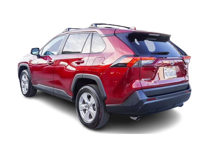 2021 Toyota RAV4 XLE 3