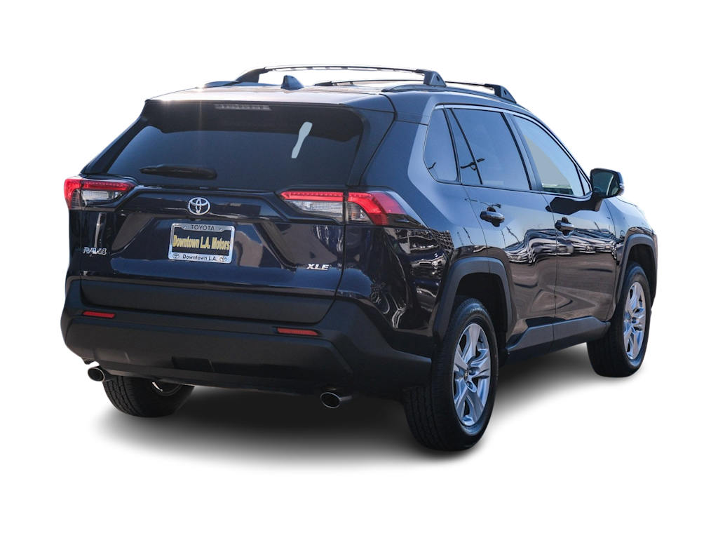 Thumbnail: 2021 Toyota RAV4 - 18