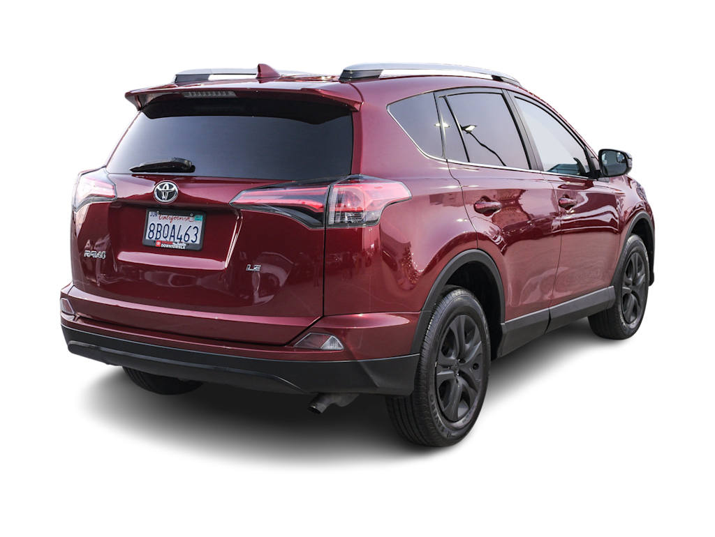 Thumbnail: 2018 Toyota RAV4 - 17